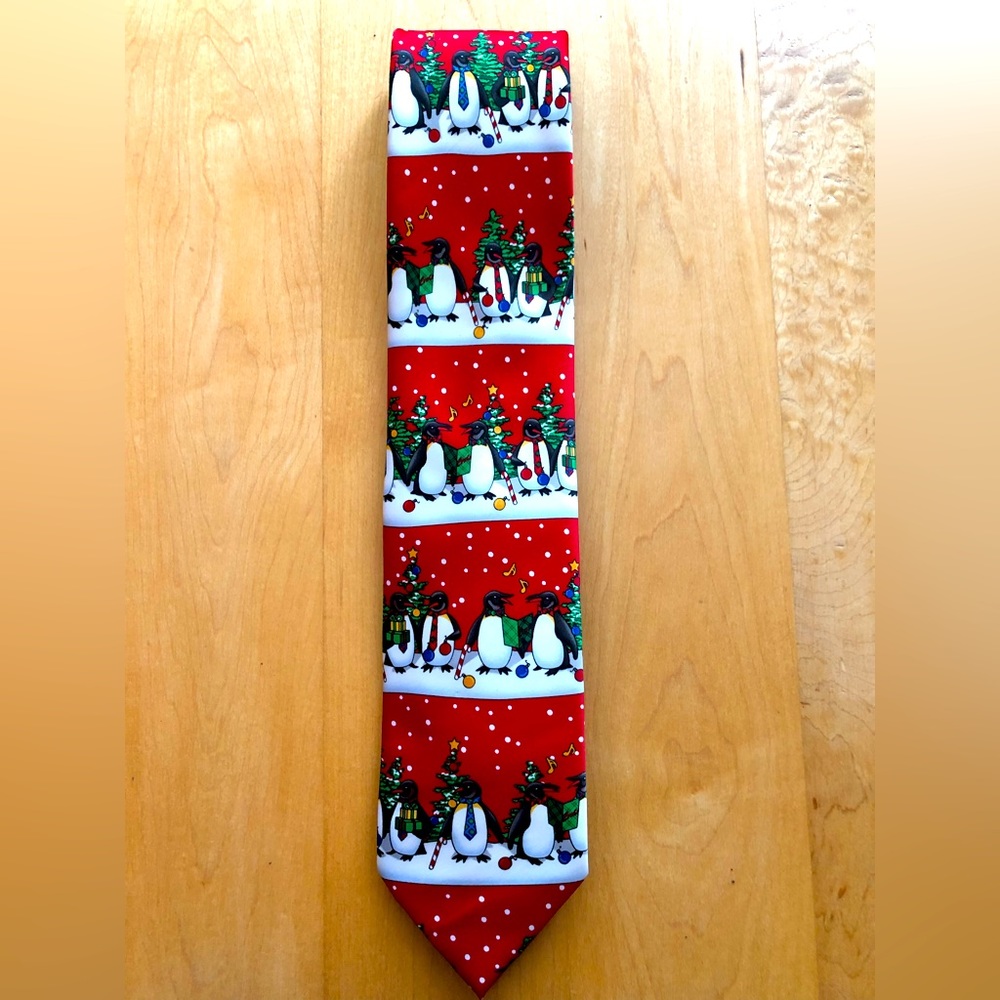 Holiday Penguins Tie